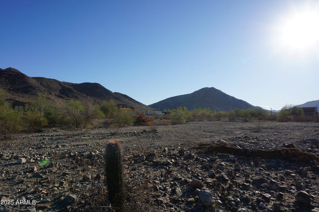 Image 7 of property listing at 000 W Unknown -- -, Laveen, AZ 85339