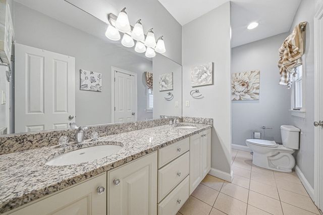 894 Liberty St 10, Braintree, MA 02184