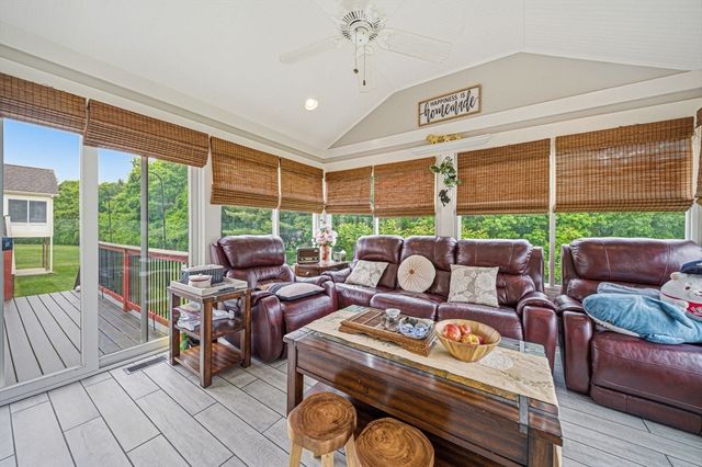 894 Liberty St 10, Braintree, MA 02184