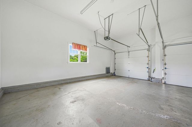 894 Liberty St 10, Braintree, MA 02184