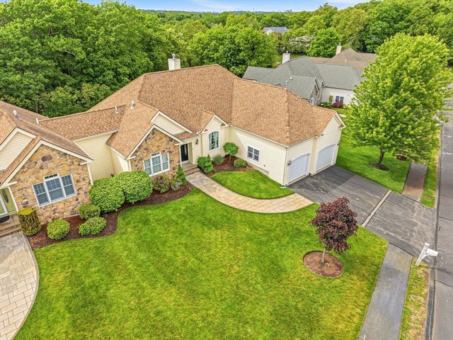 894 Liberty St 10, Braintree, MA 02184