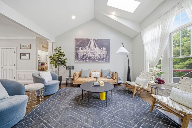894 Liberty St 10, Braintree, MA 02184