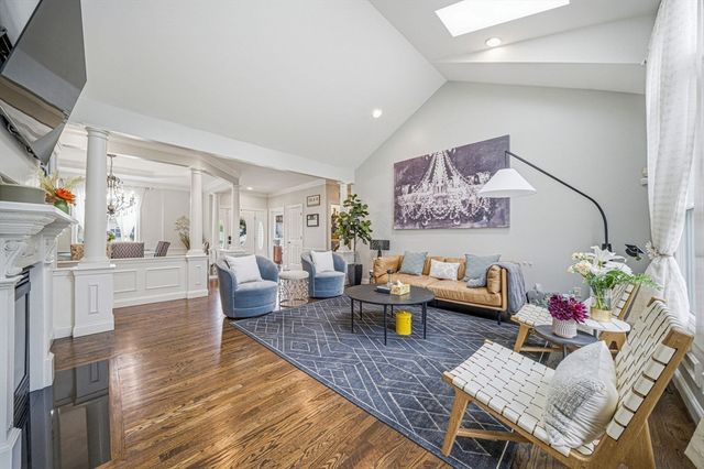 894 Liberty St 10, Braintree, MA 02184