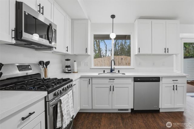 1996 Snowridge Avenue, Port Orchard, WA 98366