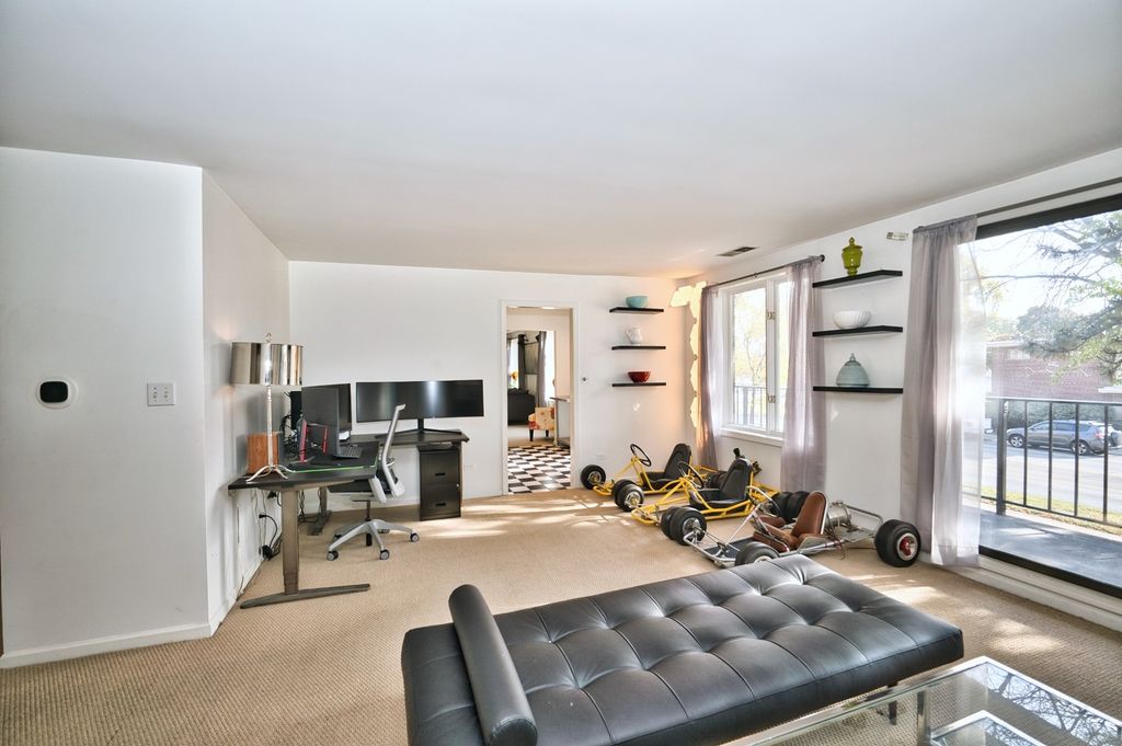 9558 Gross Point Road 201A, Skokie, IL 60076 — photo 5