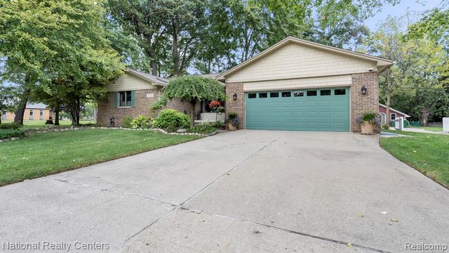30150 Marquette Street, Garden City, MI 48135