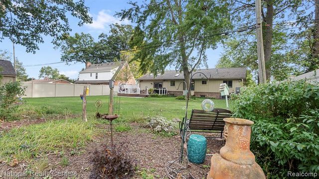 30150 Marquette Street, Garden City, MI 48135
