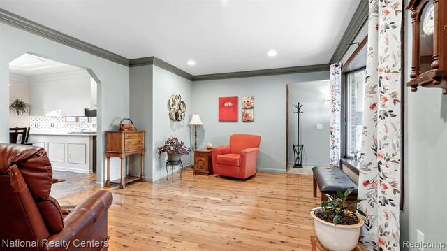 30150 Marquette Street, Garden City, MI 48135