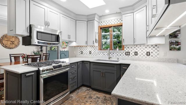30150 Marquette Street, Garden City, MI 48135