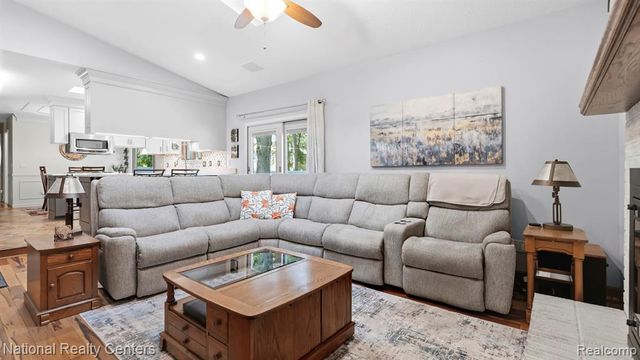 30150 Marquette Street, Garden City, MI 48135