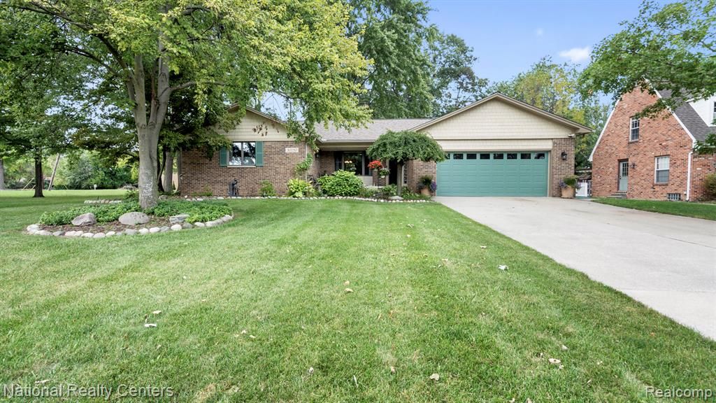 30150 Marquette Street, Garden City, MI 48135