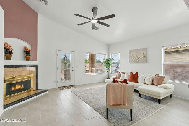 7519 N Bradstreet Drive, Tucson, AZ 85743