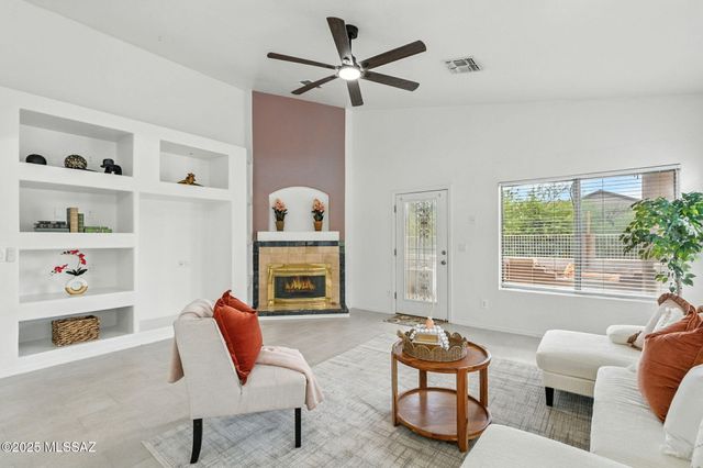 7519 N Bradstreet Drive, Tucson, AZ 85743