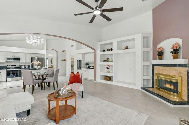 7519 N Bradstreet Drive, Tucson, AZ 85743