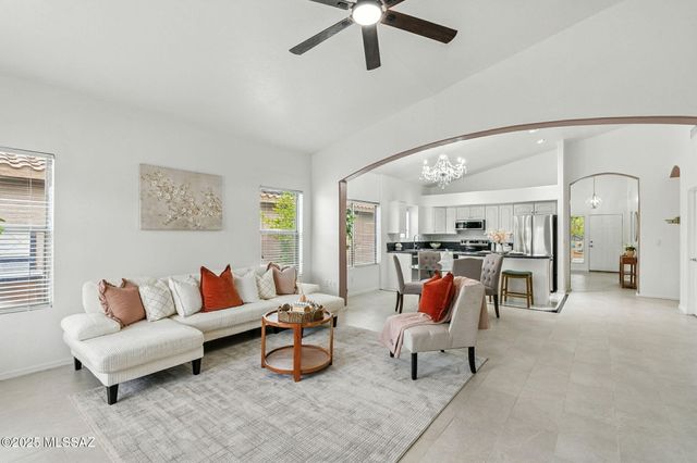 7519 N Bradstreet Drive, Tucson, AZ 85743