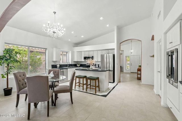 7519 N Bradstreet Drive, Tucson, AZ 85743