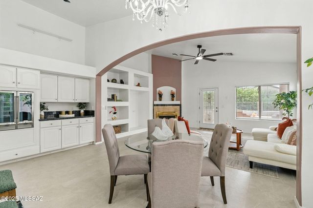 7519 N Bradstreet Drive, Tucson, AZ 85743