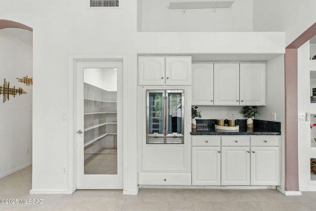 7519 N Bradstreet Drive, Tucson, AZ 85743