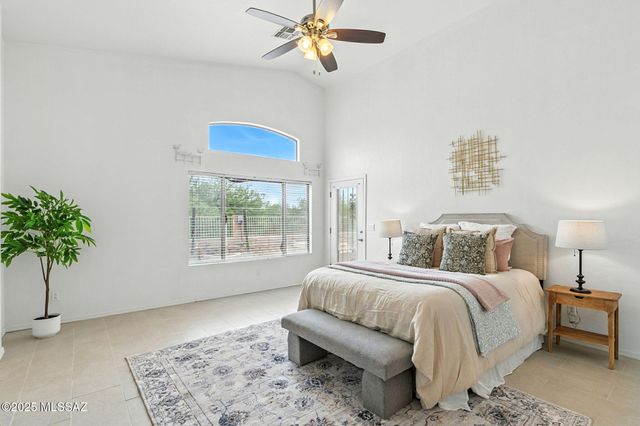 7519 N Bradstreet Drive, Tucson, AZ 85743