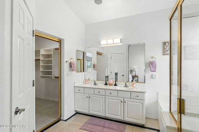 7519 N Bradstreet Drive, Tucson, AZ 85743