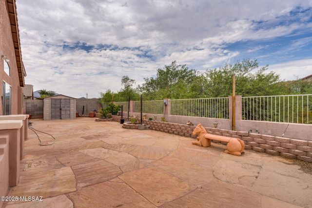 7519 N Bradstreet Drive, Tucson, AZ 85743