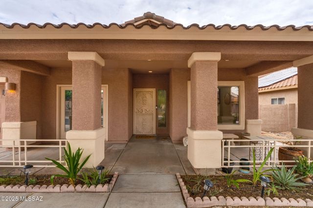 7519 N Bradstreet Drive, Tucson, AZ 85743