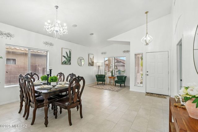 7519 N Bradstreet Drive, Tucson, AZ 85743