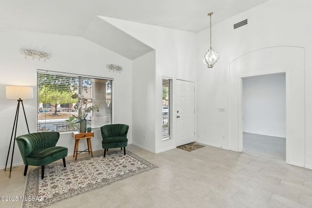 7519 N Bradstreet Drive, Tucson, AZ 85743