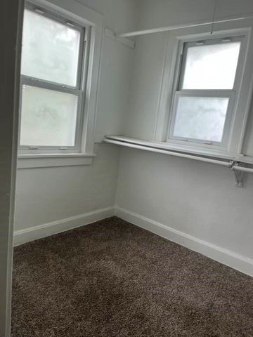 6914 Brooklyn Avenue, Kansas City, MO 64132