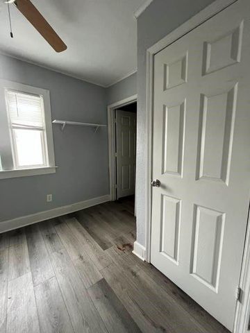 6914 Brooklyn Avenue, Kansas City, MO 64132