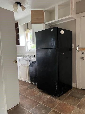 6914 Brooklyn Avenue, Kansas City, MO 64132