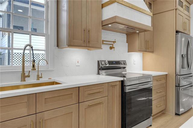 835 Kings Arms Way, Johns Creek, GA 30022