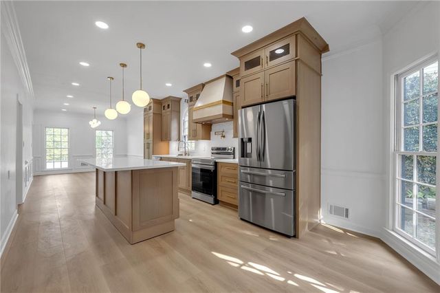 835 Kings Arms Way, Johns Creek, GA 30022