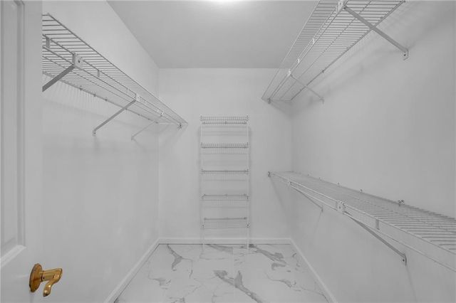 835 Kings Arms Way, Johns Creek, GA 30022