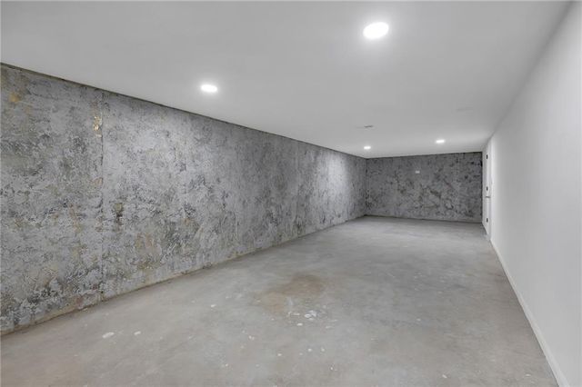 835 Kings Arms Way, Johns Creek, GA 30022