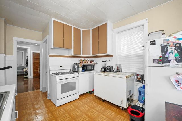 2118 N Bingham Street, Chicago, IL 60647