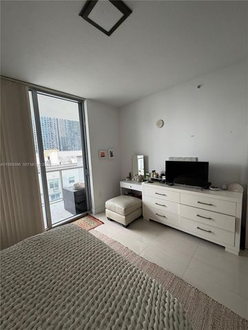 1111 SW 1st Ave 1821-N, Miami, FL 33130