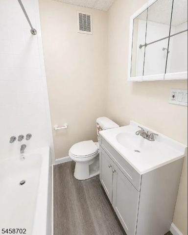 668 Clarkson Ave 4, Elizabeth City, NJ 07202