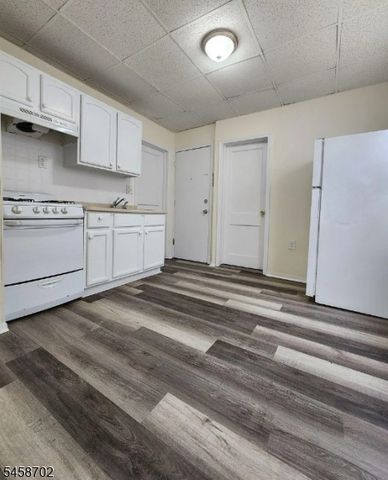 668 Clarkson Ave 4, Elizabeth City, NJ 07202