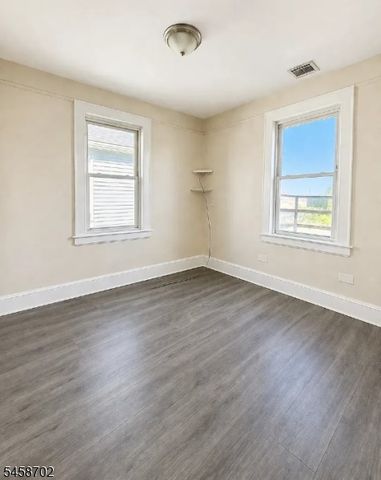 668 Clarkson Ave 4, Elizabeth City, NJ 07202