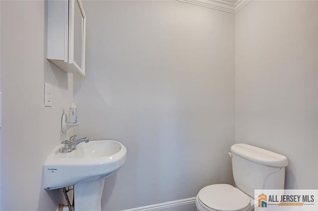 31 Riva Avenue, Milltown, NJ 08850