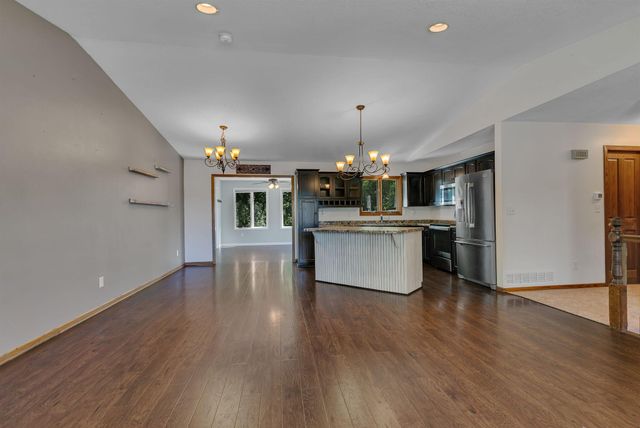 1214 7th Avenue N, Sauk Rapids, MN 56379