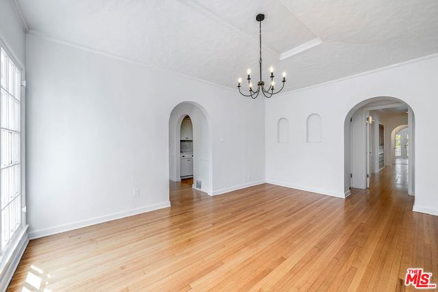 1217 S Genesee Avenue, Los Angeles, CA 90019