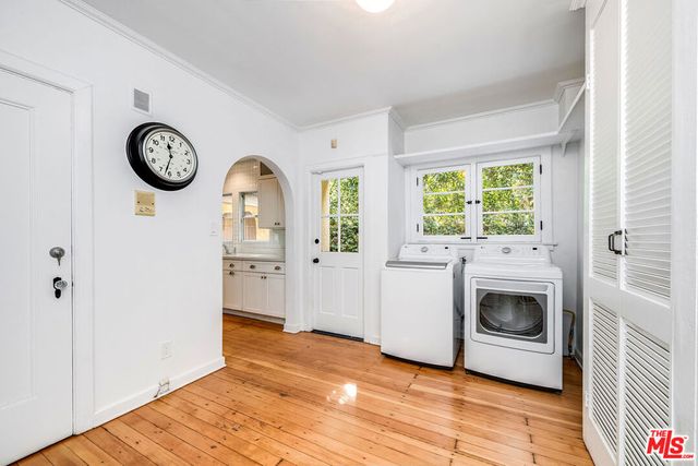 1217 S Genesee Avenue, Los Angeles, CA 90019