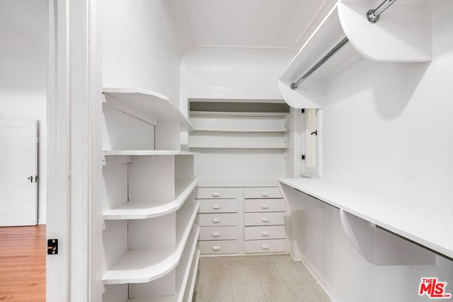 1217 S Genesee Avenue, Los Angeles, CA 90019