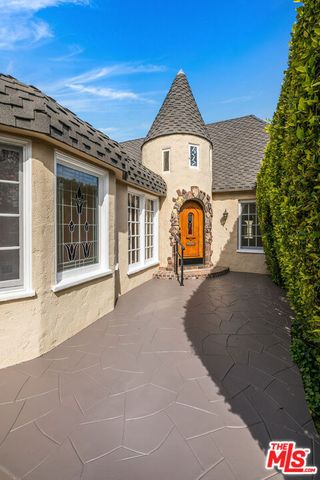 1217 S Genesee Avenue, Los Angeles, CA 90019