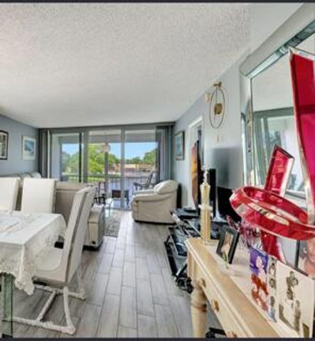 5860 NW 64th Avenue 201, Tamarac, FL 33319
