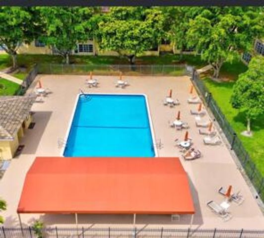 5860 NW 64th Avenue 201, Tamarac, FL 33319