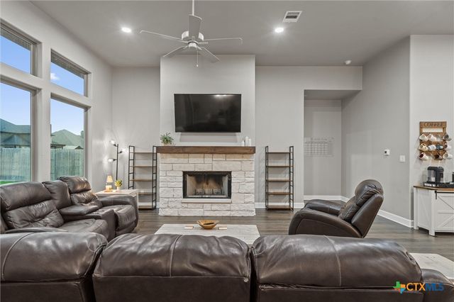 2716 Prairie Chapel Court, Temple, TX 76502