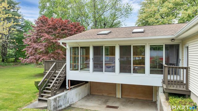 240 Cedarhurst Lane, Milford, CT 06461
